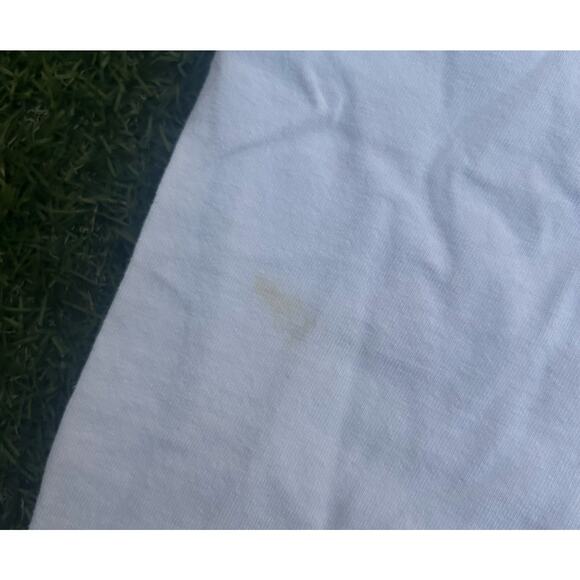 Cheeseburger in Paradise Waikiki Hawaii T-Shirt – Vintage - Picture 6 of 7